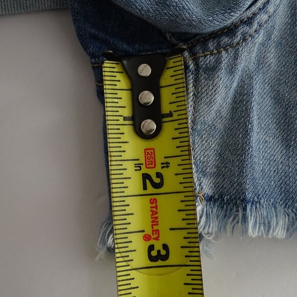 KanCan Estilo Distressed Ripped Denim Cut Off Shorts Women Size S Raw Hem - Picture 9 of 10